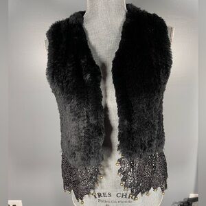 Real rabbit for black vest with lace gold details